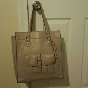 Coach Elegant Tan Leather Tote Bag